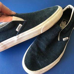 Slightly used vans. Suede. Unisex. Mens 7.5, wmn 9